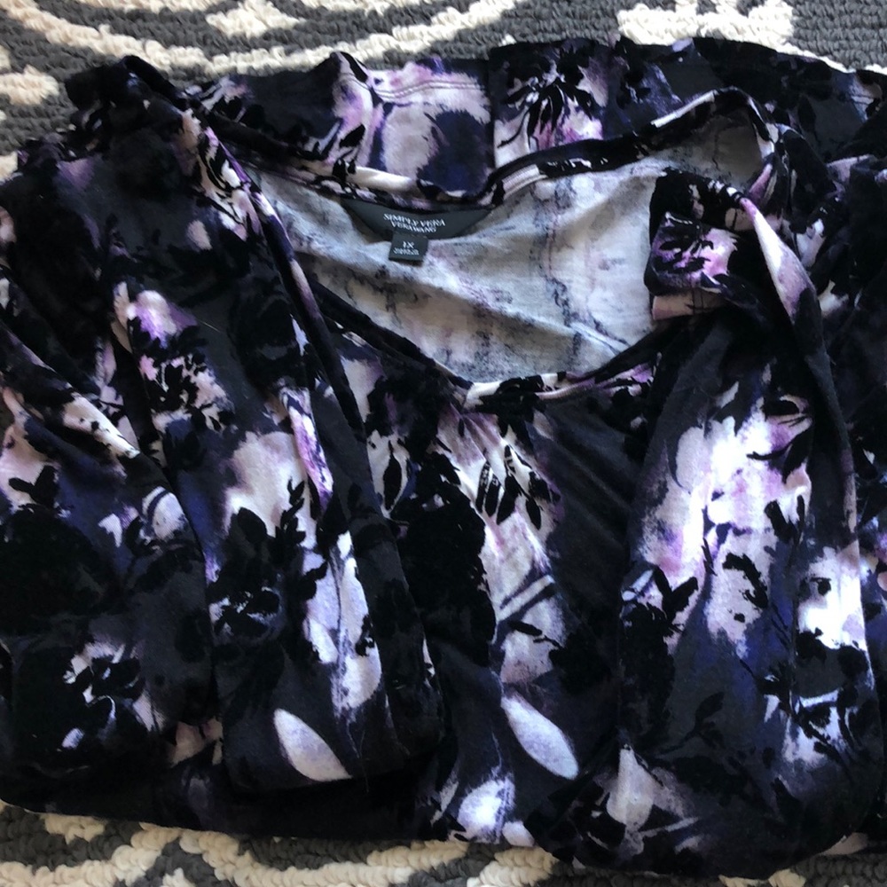 Simply Vera 1x flower blouse